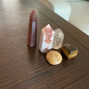Crystal Obelisk and Stone Set - Red, Cream, Brown